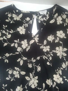 Camicia leggera floreale Siena Sky donna L con elastico in vita, buco della serratura dietro boutique - Foto 1 di 7
