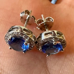 925 Sterlingsilber Tansanit Weiß Topas 9 mm Ohrstecker für Frauen KOSTENLOSER VERSAND - Bild 1 von 8