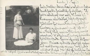 EARLY IMAGE OF TWO FEMALE TENNIS PLAYERS (1910 REAL PHOTO POSTCARD) - Picture 1 of 2