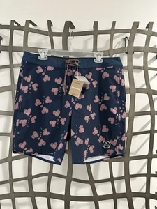 New Patagonia Men’s Hydropeak Scallop Hawaii Board Shorts Size 36 - Picture 1 of 4