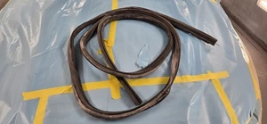1982-92 Chevrolet Camaro & Pontiac Firebird Rear Hatch Weatherstrip Seal Used - Foto 1 di 2