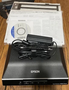 Epson Perfection V600 Dokumenten-Fotoscanner mit Kabeln und Zubehör FUNKTIONIERT - Bild 1 von 17