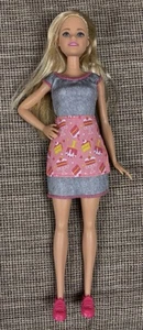 2019 Barbie Tortendeko Schürze blond Puppe Mattel You Can Be Anything #GFP59 - Bild 1 von 6