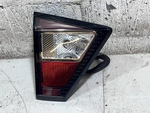 FORD KUGA 2019 LUZ TRASERA INTERIOR LUZ TRASERA LADO IZQUIERDO GV41-13A603-DE/2017-19 - Imagen 1 de 9