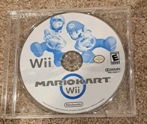 Mario Kart Wii Nintendo Wii gioco 2008 solo disco TESTATO - funzionante - Foto 1 di 3