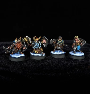 Fiesta enana de 4 miniaturas pintadas sobre bases ponderadas Foto 1 de 3