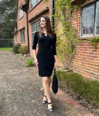 Vestido feminino Ex Roman preto elástico manga 3/4 detalhe buraco na fechadura clássico - Imagem 1 de 4