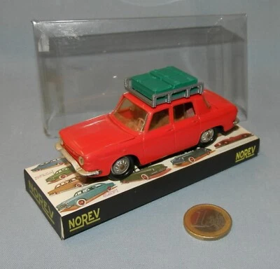 Norev Plastigam réf 9 : Renault R10 en version "Week-end" (Rouge) - Photo 1/4