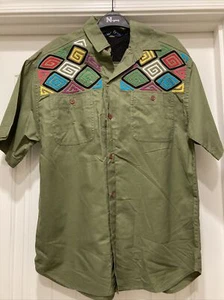 Green Hunter's Run Men Shirt Native Design 2 Pockets w Buttons SZ XL Colorful - Picture 1 of 11