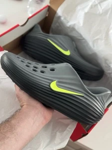 NUOVO Nike ReactX Rejuven8 Nero Volt Cool Grey HV5060-003 Uomo Taglia 11 - Foto 1 di 6
