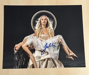 ZOLITA SIGNED 8x10 PHOTO NEW SINGER AUTOGRAPHED AUTHENTIC HOT ZOE HOETZEL COA - Picture 1 of 1