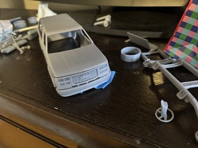 2 Door Tahoe Kit (1/24) - Image 1 of 4