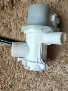 Beko WDA 961431 7138342400 BEKO Waschtrockner Laugenpumpe Pumpe - Bild 1 von 4