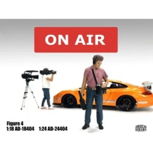 Figura asistente American Diorama 18404 Ton #4 - 1:18 1/1000 - Imagen 1 de 4