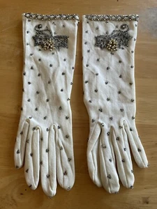 Vintage 1950s beaded Stretch Nylon Formal gloves. One Size Fits All. - Picture 1 of 13