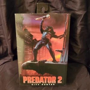 Figura de acción NECA Ultimate Predator City Hunter Predator 2 SELLADA NUEVA EN CAJA - Imagen 1 de 3