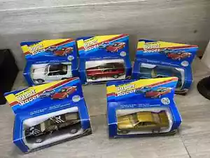 Coches Super Racer de metal fundido a presión originales en caja. Acción Pull Back & Go 5x vintage - Imagen 1 de 8