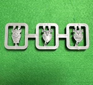 Warhammer Chaos Warriors Knight Shield Bits 3 BNOS Shields Games Workshop Realms - Picture 1 of 2