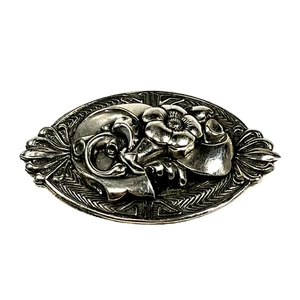 Vintage 40er Jahre Brosche Jugendstil Silber Repousse oval floral gerollt Anstecknadel 3,1" w - Bild 1 von 16