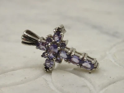 Colgante Cruz Tanzanita Púrpura Plata de Ley 3,3 g (TDY028460) Foto 1 de 4