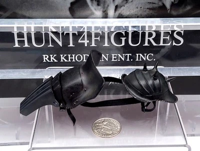 Hot Toys AC02 Takayuki Takeya Kerberos Panzer Jager 1/6 figure's Shoulder Armor  - Image 1 of 4