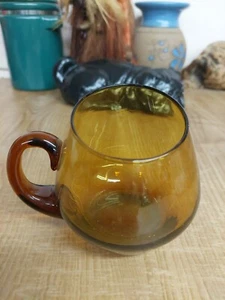 1 tazza tazza vintage MCM vetro ambrato soffiato a mano inclinata asimmetrica - Foto 1 di 4