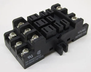 Toma de relé de 11 hojas Young NDSQ-11A, montaje superficial o DIN - Imagen 1 de 4