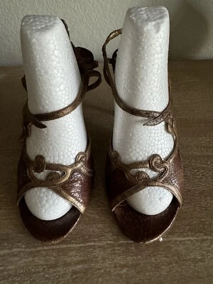 Sandalias para mujer Max Studio de cuero fino genuino talla 6,5 Foto 1 de 4