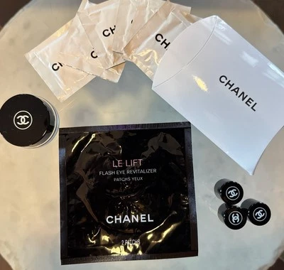 Juego de viaje Chanel: 1 máscara de ojos Le Lift 4 frascos de vidrio dram 6 toallas de limpieza Foto 1 de 4