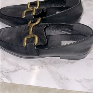 MIA Black Loafers with Gold Accent size 7 1/2 - Picture 1 of 6