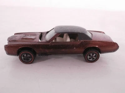 De colección Hot Wheels Redline 1968 Custom Eldorado, Root Beer Brown, interior blanco Foto 1 de 4