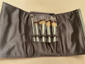 IT Cosmetics Heavenly Luxe 5-teiliges Pinselset Full Size mit Etui - Bild 1 von 6