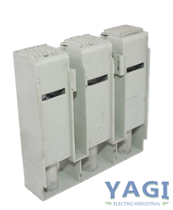 Siemens 3RT1956-4G Contactor Terminal Block for 3RT1.5 Module S6 - Picture 1 of 5