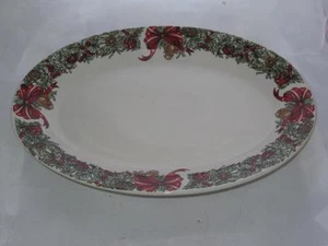 The Cellar Holiday Wreath Oval Meat Serving Platter Christmas 14" - Picture 1 of 1