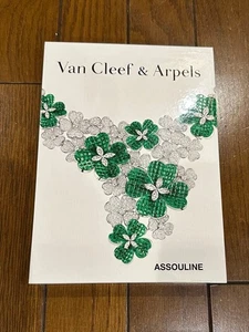 Van Cleef & Arpels Jewelry Catalog  Limited Edition  With - Picture 1 of 6