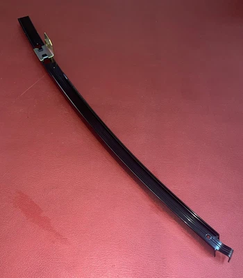 Barra divisória de janela traseira direita Mercedes-Benz - 203-730-10-19 - Para Mbz C230 e mais - Imagem 1 de 4