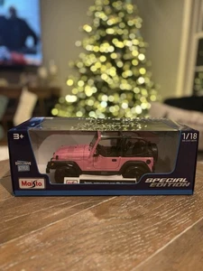 Maisto Jeep Wrangler Rubicon | Pink 1:18 | Free Shipping!! - Picture 1 of 1