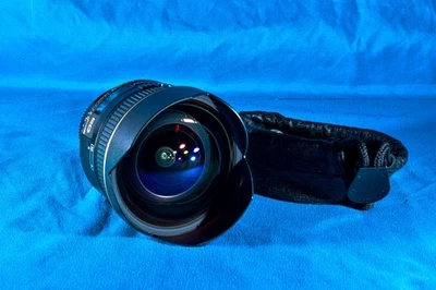 Lente gran angular asférica Nikon AF NIKKOR 14 mm f2,8 D ED RF (oferta) Foto 1 de 4