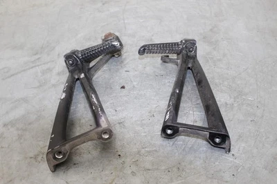 03-09 2003 2009 Yamaha Yzf R6 R6s Juego de estriberas traseras para pasajero par OEM Foto 1 de 4