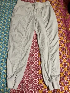 Lululemon Dance Studio Mid-Rise Lined Jogger Light Gray Ivory Sz 12 - Picture 1 of 6
