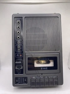 EIKI Lettore di cassette registratore modello 3279A - Foto 1 di 4