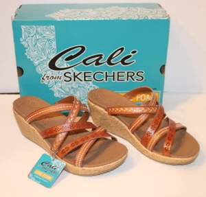 Skechers Cali Luxe Foam Sandals Womens Size 8 WIDE Beverlee Tiger Posse, Luggage - Picture 1 of 14