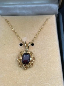 VTG Pendant 8.5" Necklace Gold Color w/Faux Oval Red Garnet With Box - Picture 1 of 12