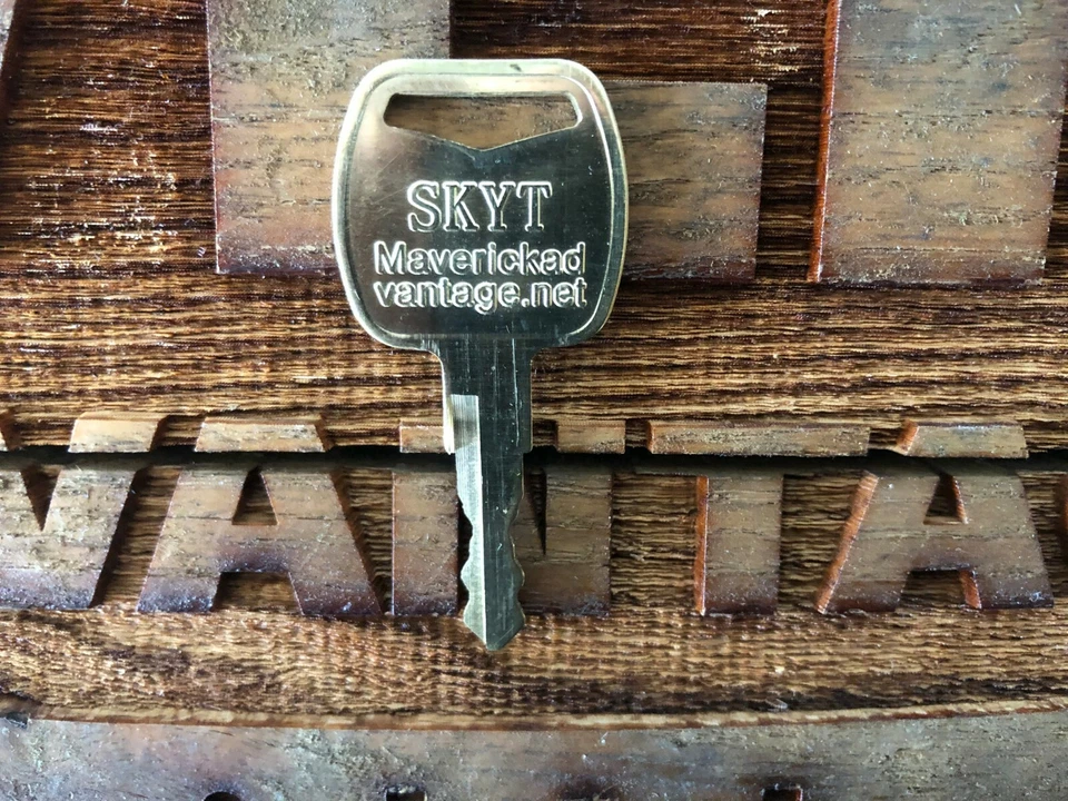 MAVERICK 1 key fits SKYTRAK 8035807 APK75 5119S Case,Deutz, NewHolland, Doosan, Doo