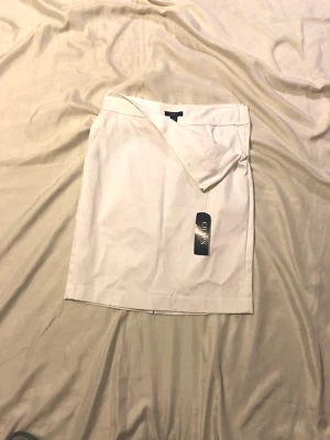 Falda Chaps Hasta la Rodilla, Blanca 6, 8: Cremallera Lateral Mujer, Cintura 2.5", Espalda Dividida Foto 1 de 4