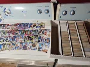 Huge Vintage/Modern Baseball Card Bundle (1500+ Cards) Auto/Rookie/Insert Etc HP - Picture 1 of 8