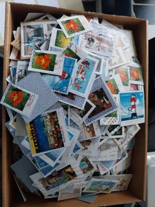 Bund 250g eng geschnittene Kilo-Verkehrsware, hunderte Marken auf Papier (3) - Bild 1 von 1