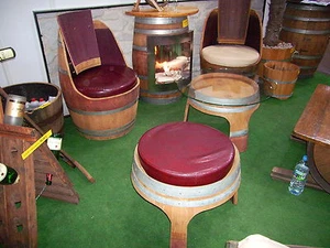 !! NEU TOP 63cm LEDERSITZ SITZKISSEN LEDERKISSEN STUHLKISSEN WEINFASS EICHENFASS - Bild 1 von 1