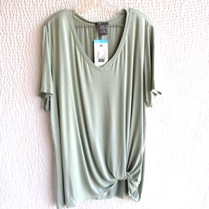 Womens 2X Twist Tee Shirt V-Neck Stretch Knit Fabric Solid Green New Matty M - Picture 1 of 8