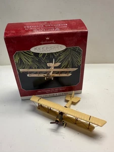 HALLMARK KEEPSAKE 1917 CURTISS JN-4D JENNY SKYS THE LIMIT ORNAMENTO AEREO 1998 - Foto 1 di 12